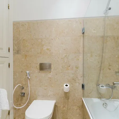 Baixa Downtown Fabulous And Sophisticate With Elevator 18th Century Building Apartman Lisboa