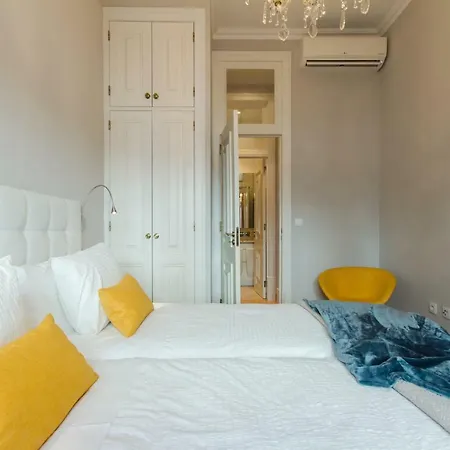 Baixa Downtown Fabulous And Sophisticate With Elevator 18th Century Building