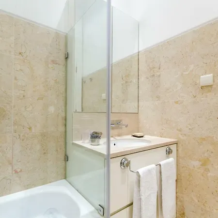 شقة Baixa Downtown Fabulous And Sophisticate With Elevator 18th Century Building *