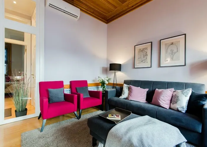 아파트 Baixa Downtown Fabulous And Sophisticate With Elevator 18th Century Building