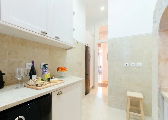 아파트 Baixa Downtown Fabulous And Sophisticate With Elevator 18th Century Building